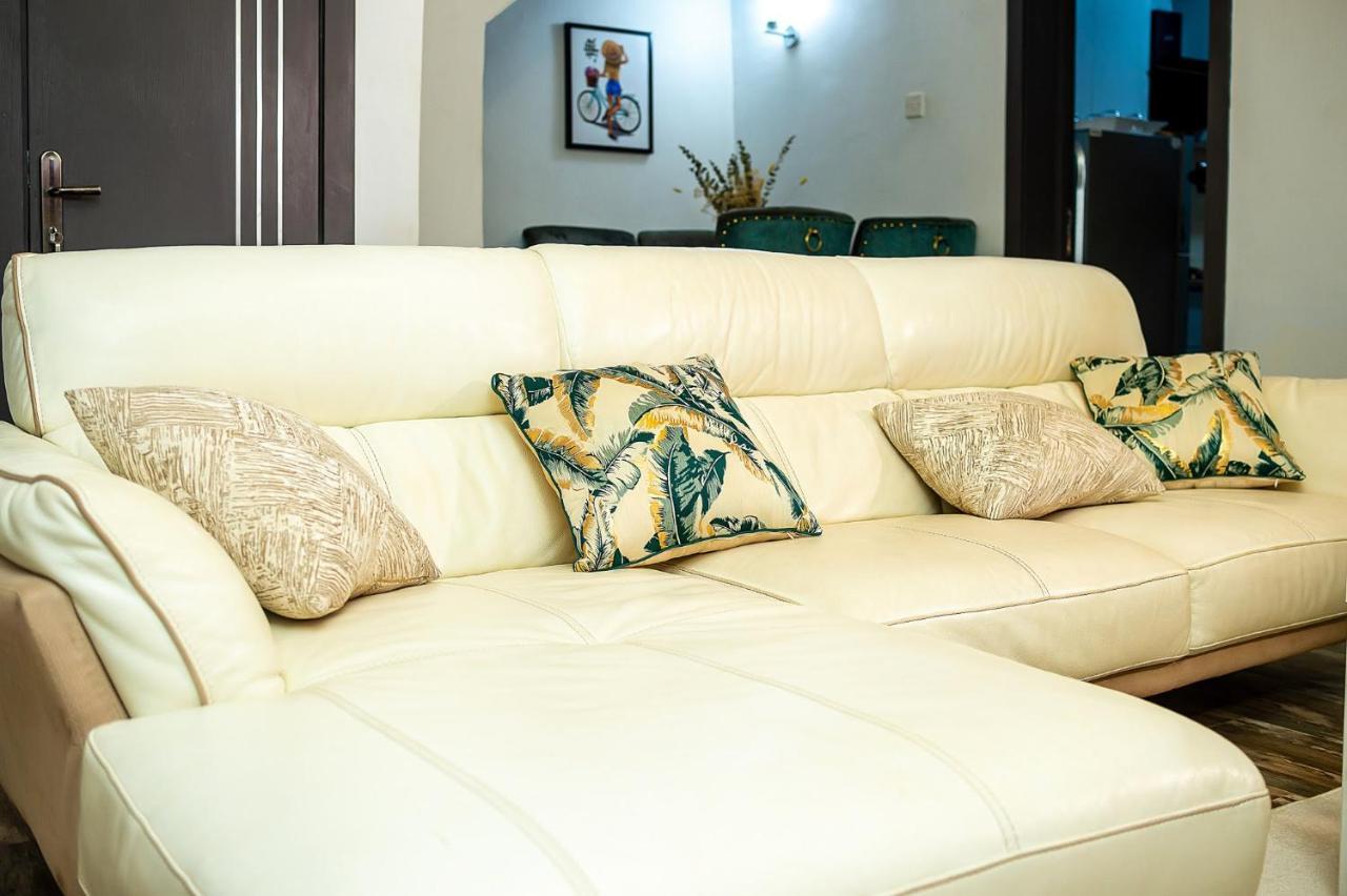 Palm Heights Apartments - Omole Phase 1, Ikeja Kültér fotó