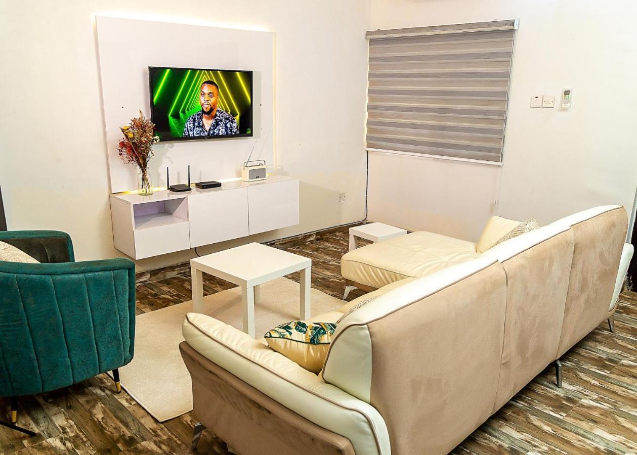 Palm Heights Apartments - Omole Phase 1, Ikeja Kültér fotó